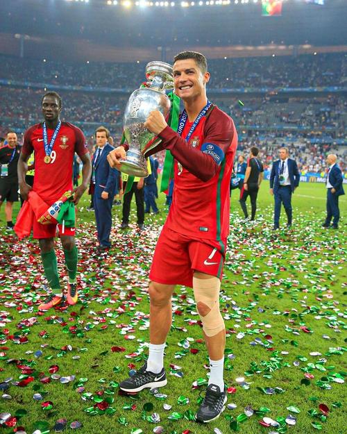 独造5球，拜仁边锋奥利塞vs弗赖堡数据一览