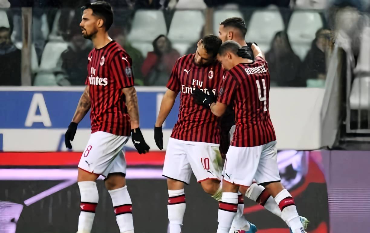 足球报：浙江队未来要争取中超冠军，卡内达是否留任还没定