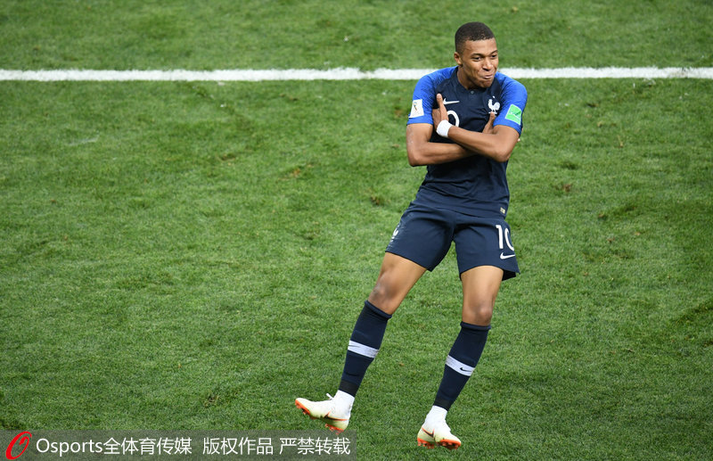 篮球勇士球员训练营表现亮眼