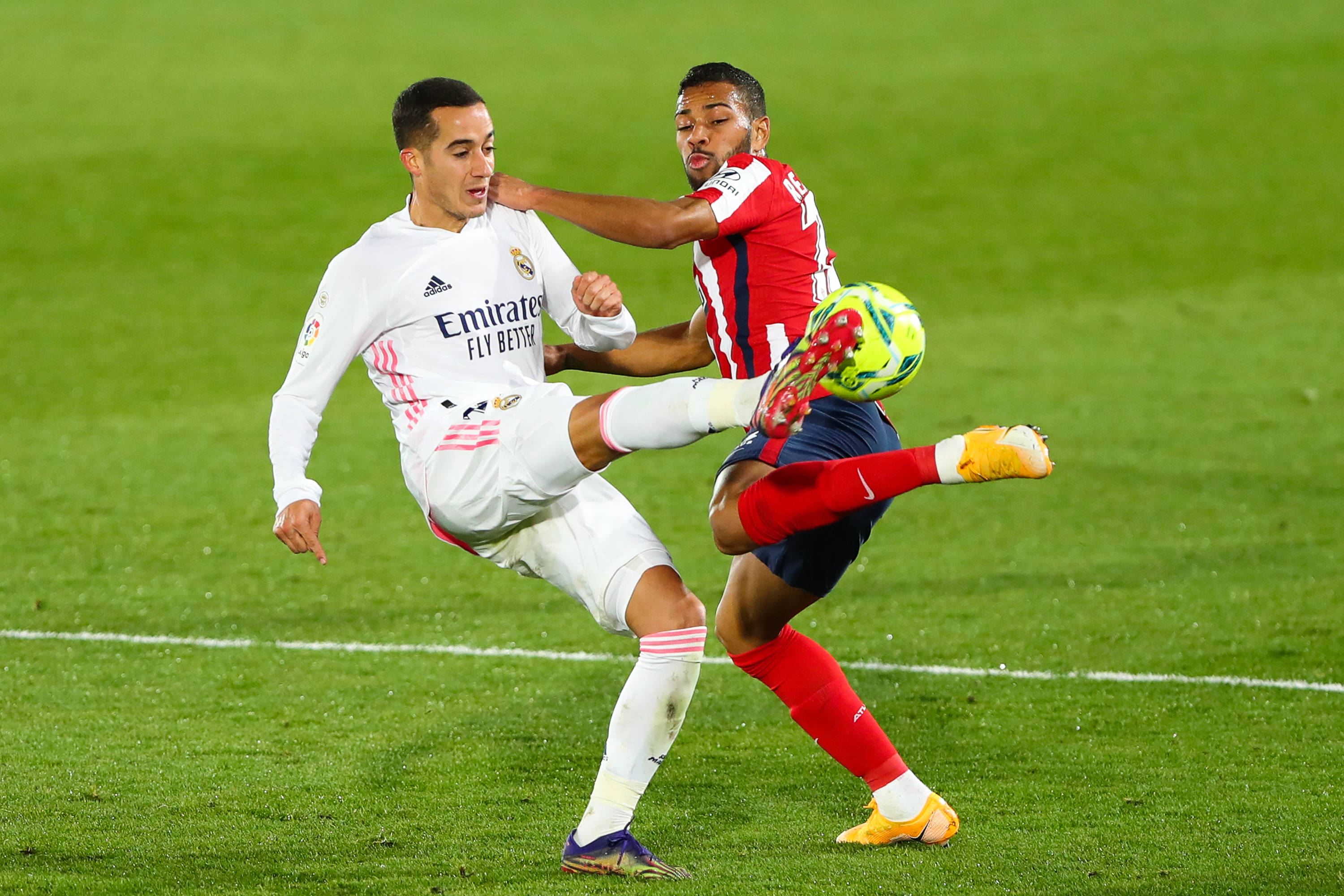 稳得可怕！胡金秋9中8高效拿下19分5板1帽 第三节10分